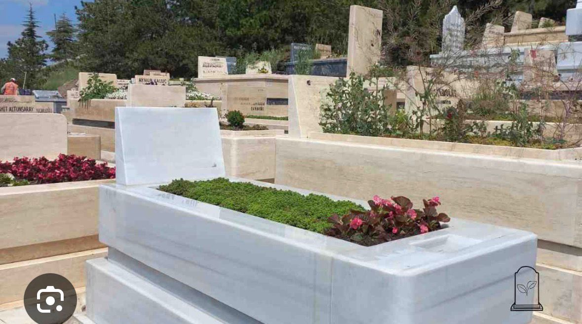 Mezar restorasyon çalışması